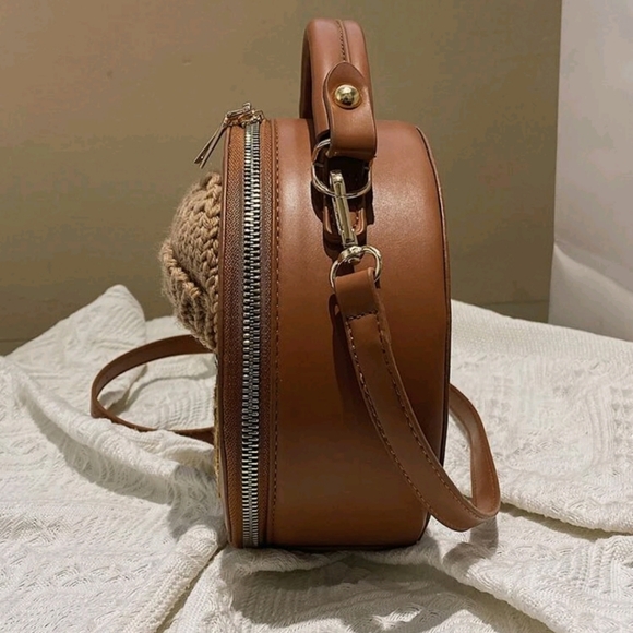 3D Cartoon Double Zipper Circle Bag - Picture 4 of 8